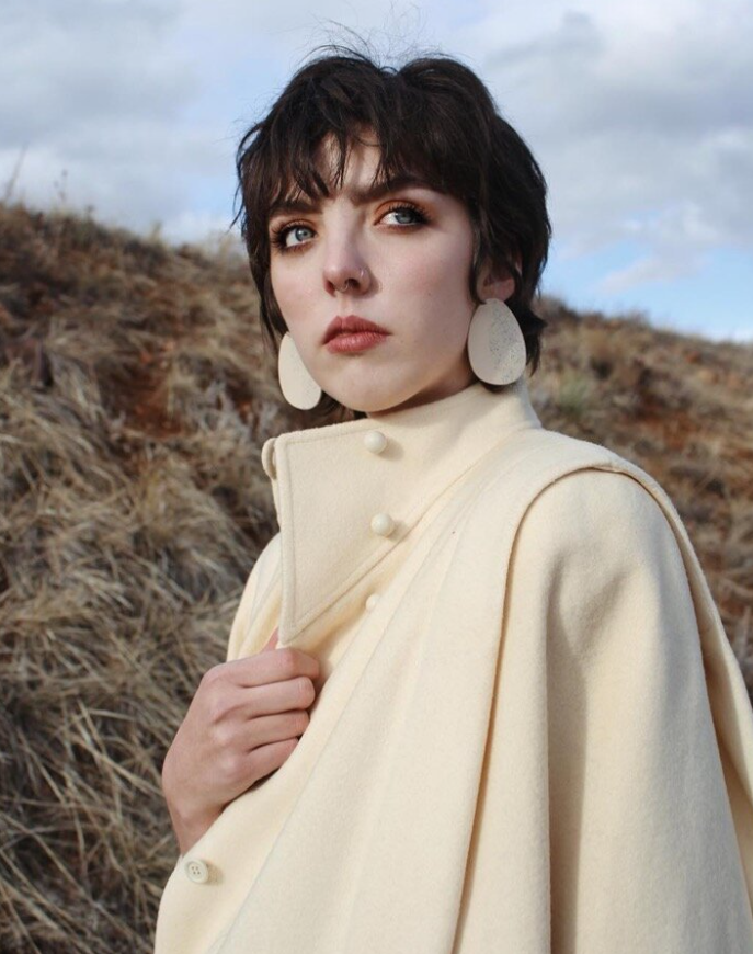 Hello Zephyr, girl at a hill